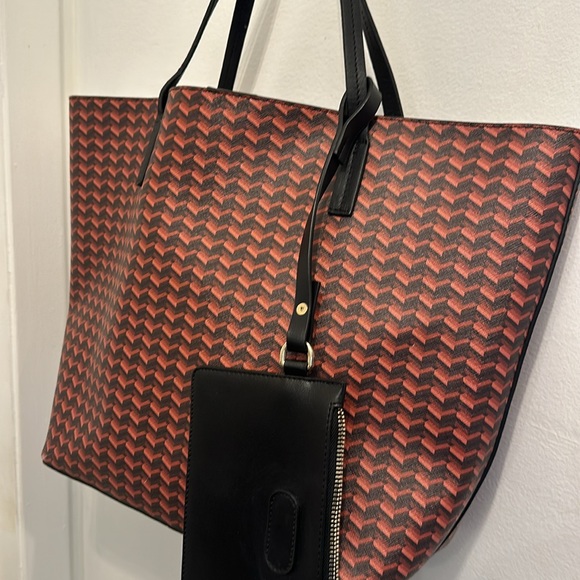 Cute Brown and orange zigzag design tote . Man-made material. 12”by 12” - Picture 2 of 6